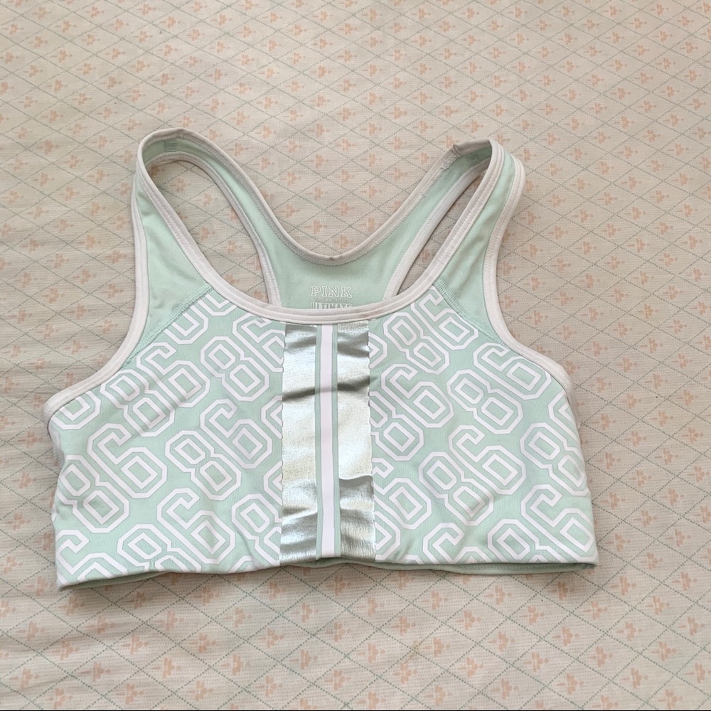 VS PInk sports bra